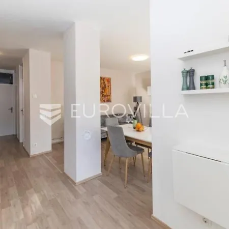 Nika Apartment